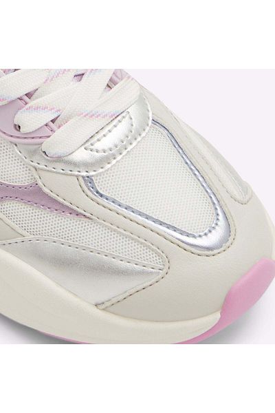 Aldo حذاء رياضي نسائي باللون الفضي من MAYANA