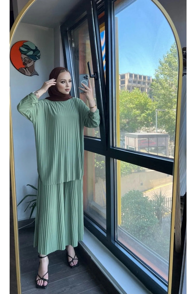 Tactus Wonderful Sandy Set - Pleated Wide Leg Trousers and Tunic