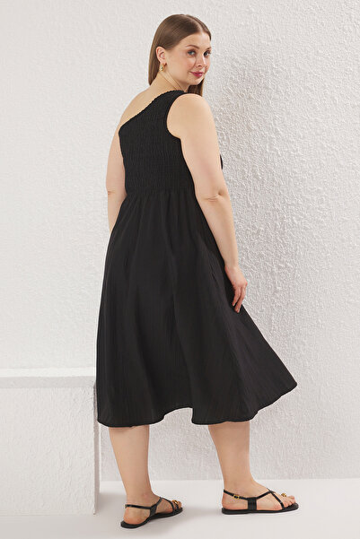 Trendyol Curve Чорне ткане плаття для вагітних на одне плече з морщинами для вагітних плюс розмір TBBSS25AH00042