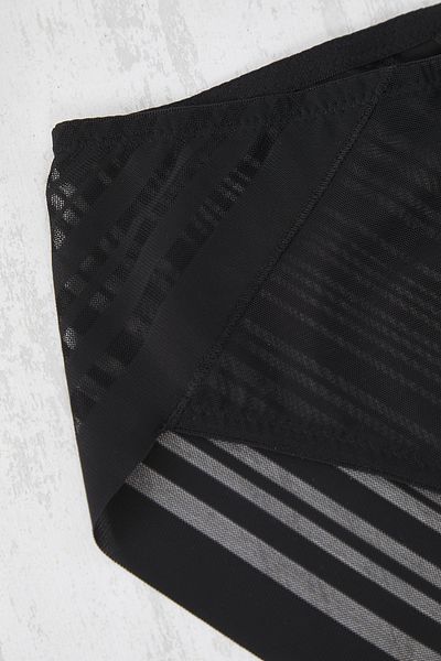 Trendyol Curve Schwarz gestreiftes transparentes Höschen in Übergröße TBBSS25CM00005