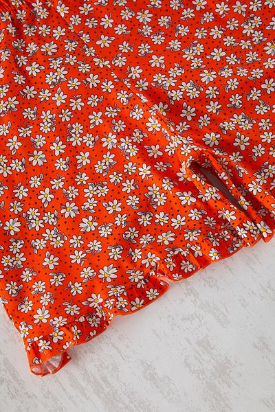 Trendyol Curve Rotes gestricktes Pyjama-Set mit Blumenmuster TBBSS24AI00139