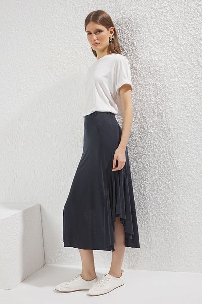 Trendyol Collection Antracit Více Sustaianble Více Obsah Volán Asymetrická sukně TWOSS25ET00113