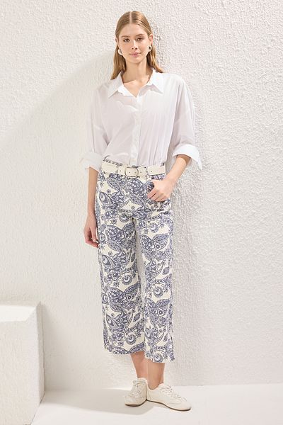 Trendyol Collection Mehrfarbige Culotte-Jeans mit ethnischem Muster und normaler Taille TWOSS25JE00247