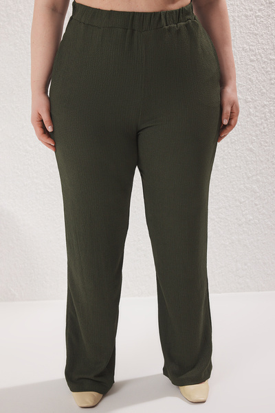 Trendyol Curve Tricotat flexibil kaki - Costum cu volantă Plus Size TBBSS25CP00017