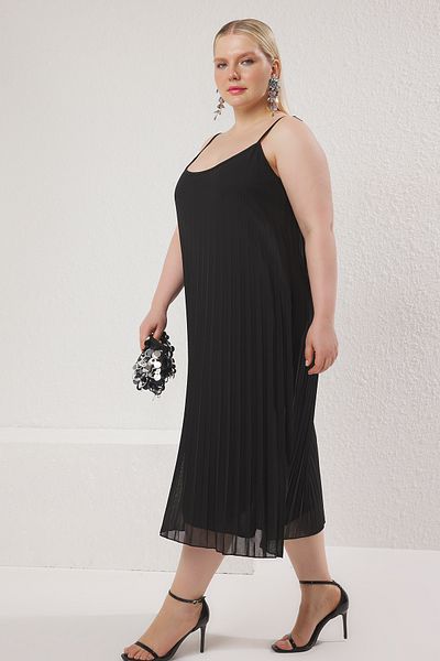 Trendyol Curve Black Straight Slit Maxi Pleated A-Line Stretchy Knitted Dress Tbbss25Ah00128