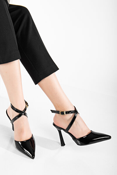 MS SUGAR SHOES Kadın Siyah Çapraz Bantlı Topuklu Ayakkabı