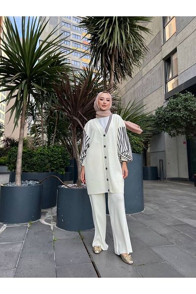 PALME D'OR Women's White Standard Size Knitwear Sleeves Striped Cardigan Trousers Bottom-Top Double Set