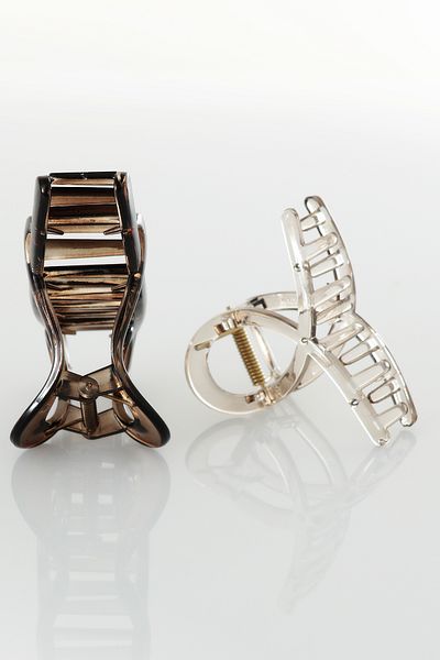Miorre Set of 2 Heart Model Shiny Latch Hair Clips