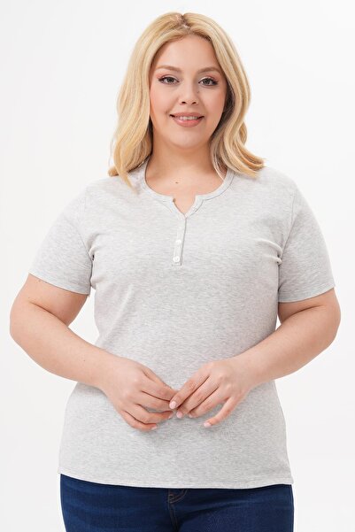 Siyezen Plus Size Button Detailed Cotton Lycra Short Sleeve Basic Blouse