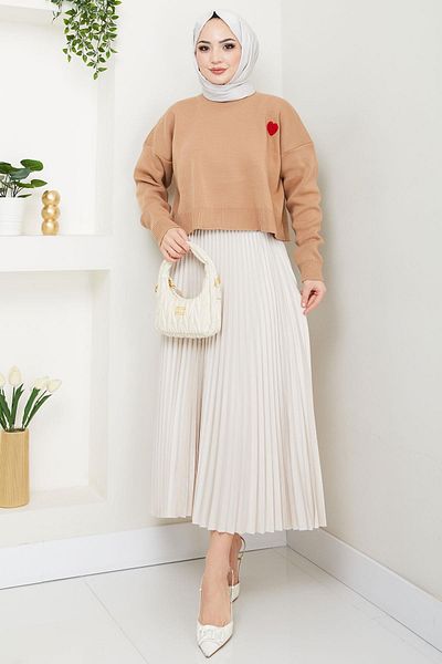 hafsamina Heart Detailed Crop Sweater Camel Hm2632