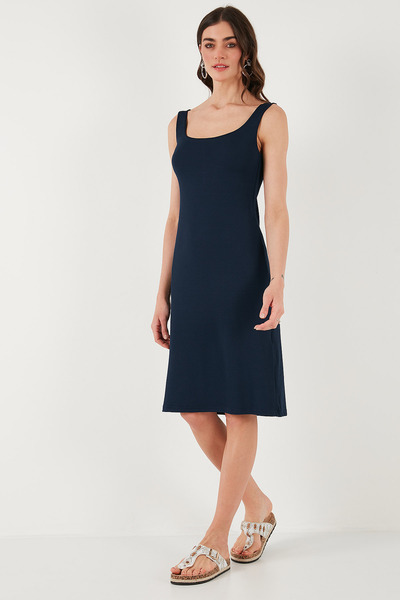 Lela Streç Slim Fit Kare Yaka Kalın Askılı Midi Boy Elbise ELBİSE 5866102