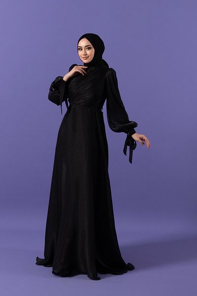 Stilife فستان سهرة بثنيات الصدر باللون الأسود