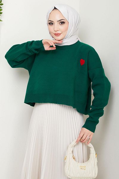 hafsamina Emerald Heart Detailed Crop Sweater Hm2632