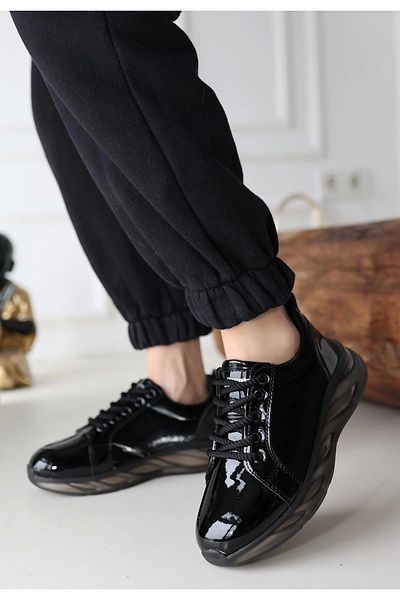 KAZAX Piona Black Patent Leather Gray Sole Sneakers