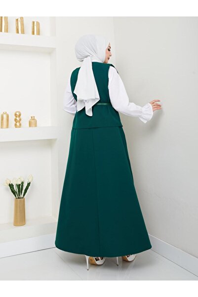 Moda Krash Cross Vest with Belt. Skirt Suit