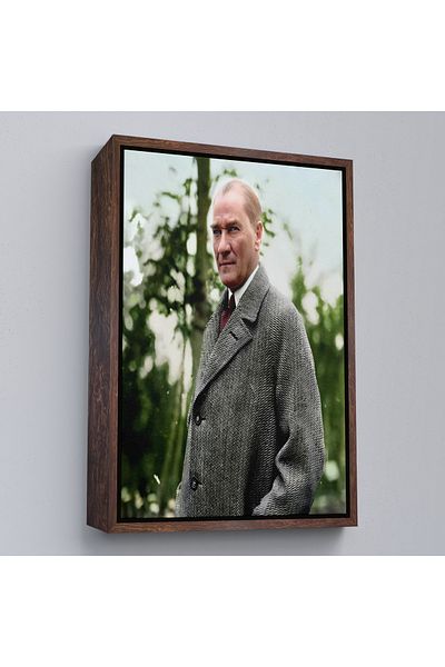 Harita Sepeti Pictură de perete cu cadru alb Mustafa Kemal Atatürk în pardesiu