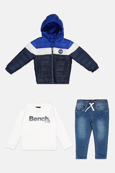 BENCH طقم جاكيت بشعار العلامة التجارية بأكمام طويلة للأولاد الصغار، مكون من 3 قطع، أزرق داكن