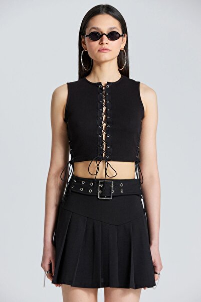 World Fashion Trends 2527 Crop neagră cu cravată cu ochi