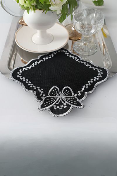 PLT Design Set of 6 Gold Butterfly Patterned Black Linen Linen Coffee Side Cocktail Presentation Napkins