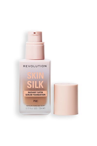MAKEUP REVOLUTION كريم أساس ريفوليوشن سكين سيلك - F12
