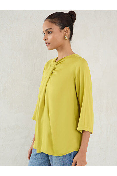 Femmella By Styli Solid Regular Fit Pleated Detail Top