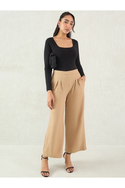 Femmella By Styli Mid Rise Pleated Detail Straight Pants