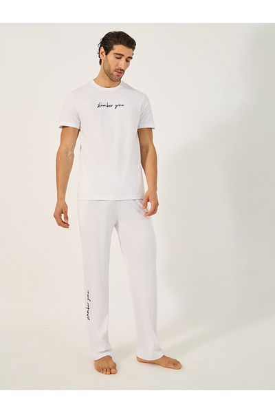 Styli Slogan Print Crew Neck T-Shirt and Pyjama Set