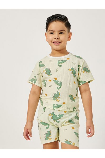 Styli Graphic Print Round Neck T-Shirt and Shorts Pyjama Set