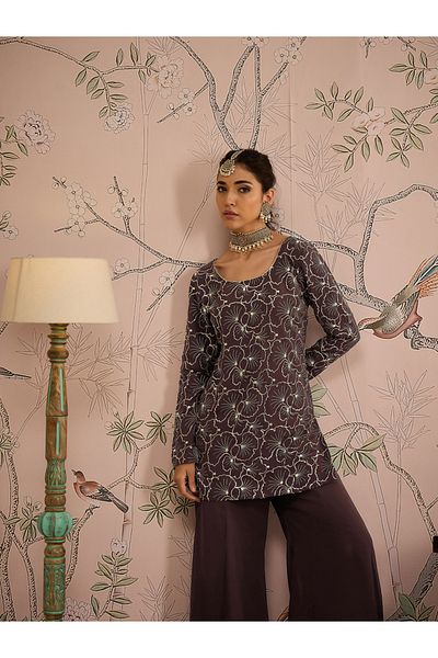 Sassafras By Styli طقم كورتا مزين بالترتر مع بنطلون بالازو سادة