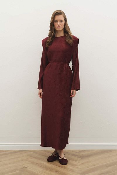 Hooopstore Aller Detailed Textured Burgundy Satin Dress