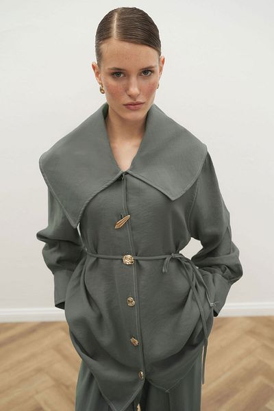 Hooopstore Lilyum Gray Jacket Set with Gold Accessories