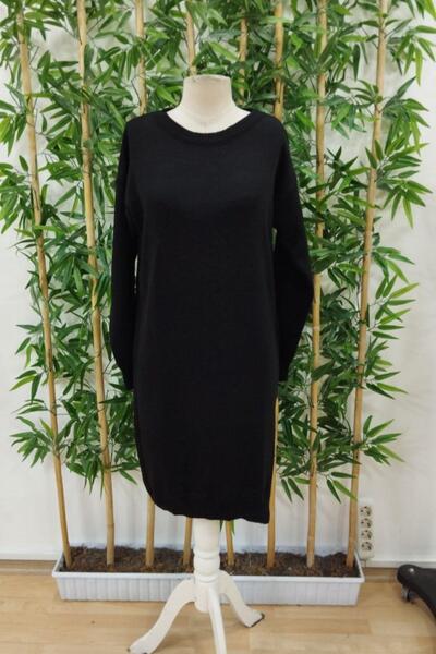 Mossta Πλεκτό φόρεμα με λαιμόκοψη και λεπτομέρεια σχισμής σε μαύρο χρώμα