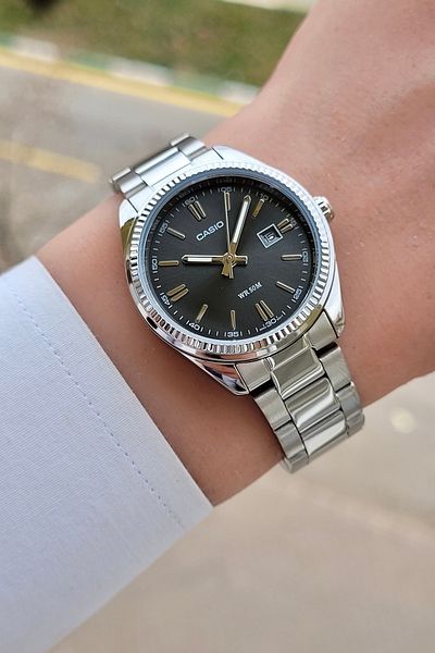 Casio Silver Color Women's Wristwatch bracelet