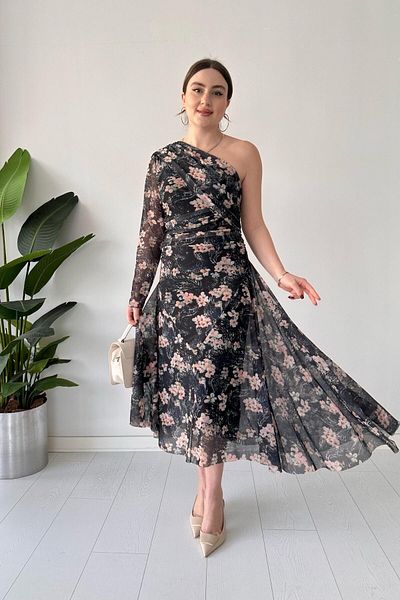 MaziButik Rochie florală cu un singur umăr - neagră