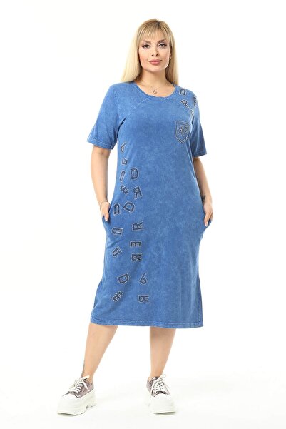 Mia Butik فستان أزرق بمقاس كبير ومزين بأحجار صغيرة