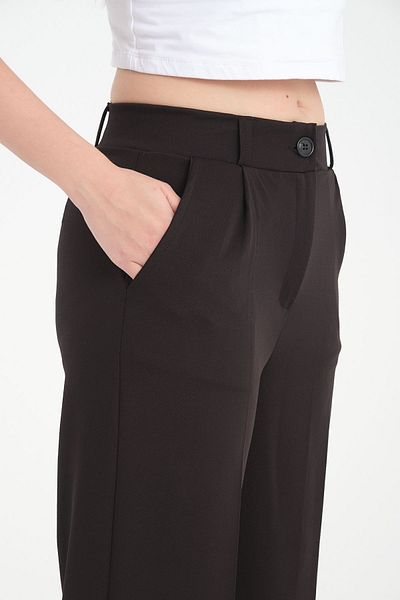 ZERTEX Women's Black Double Pocket Ligra Belt Rubber Detailed Zippered High Waist Crepe Style Pants.