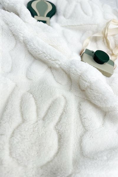 COZIE HOME Wellsoft Puffy Kids Blanket - White Soft, Rabbit Figured Embossed Blanket