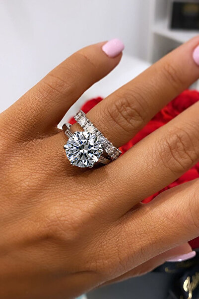 Crystal Diamond Zirconia Işıklı kutuda 5 karat tektaş ve tamtur yüzük (kararmaz)