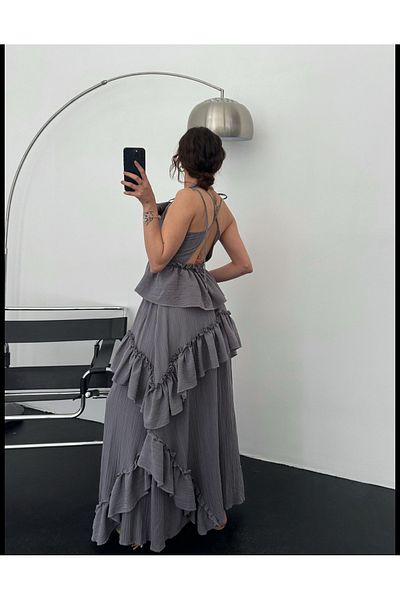 Bak'ap Rochie lungă cu bretele în straturi, cu decolteu cu capul premium