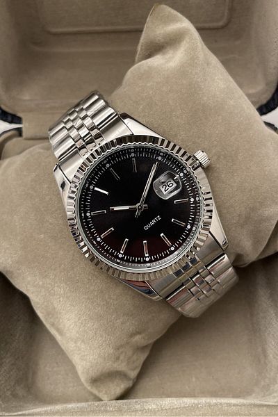 Leerybee Elite Men's Wristwatch with Premium Calendar Kn-11