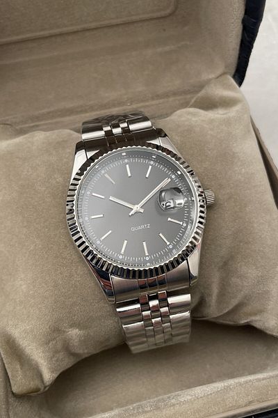 Leerybee Elite Men's Wristwatch with Premium Calendar Nk-11