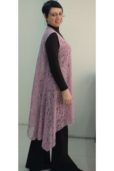 Mertcan Butik Asymmetrical Cut Loose Lace Vest with Rose Dry Flower Print