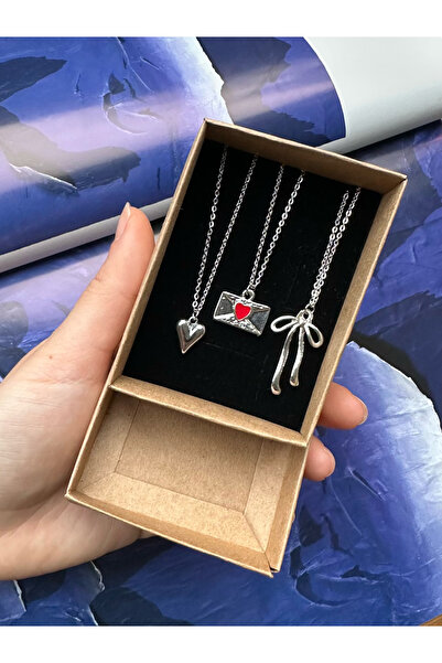 LAİKA Fiyonk-Kalp-Zarf Gümüş Renk Çelik Kolye Seti 3'lü