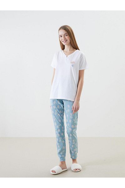 LC Waikiki Set pijamale florale pentru femei LCW DREAM cu decolteu în V