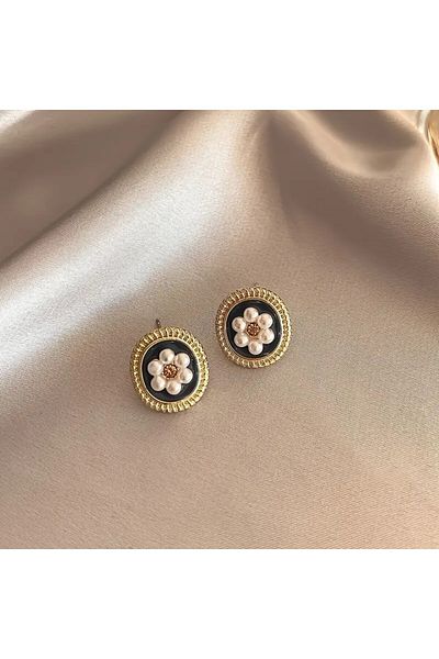 zehracatasariim Mini Pearl Flower Pattern Women's Earrings