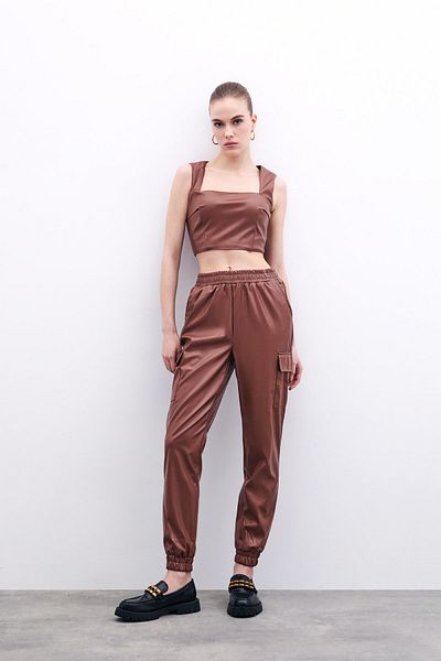 Sateen Pantaloni cargo cu buzunare - maro închis