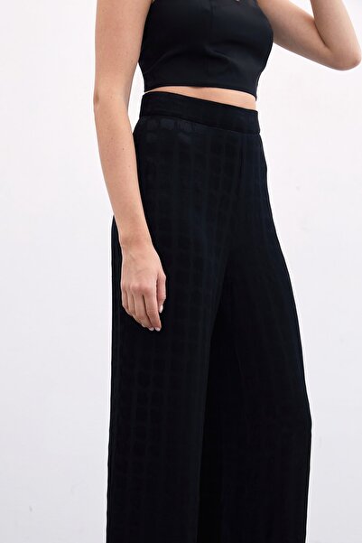 Sateen Черен панталон с широки крачоли