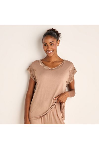 FAV Lace Trim T-shirt and Elasticated Pyjama Set