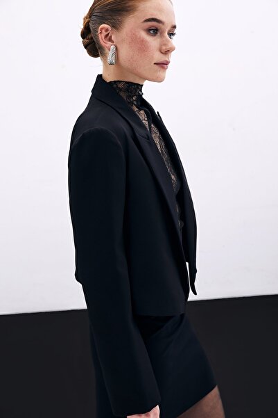 Sateen Κοντό μπουφάν με στενό μαύρο σάλι