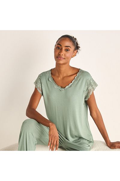 FAV Lace Trim T-shirt and Elasticated Pyjama Set